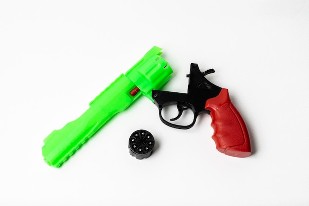 Kleurrijke speelgoedwapens voor kinderen vanaf 10 jaar