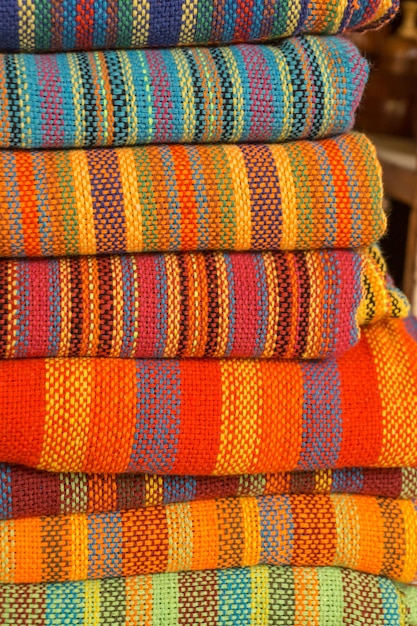 Kleurrijke stoffen uit Guatemala, Maya kleuren