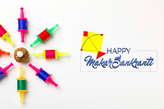 Foto kleurrijke vlieger met koord indisch festival makar sankranti concept