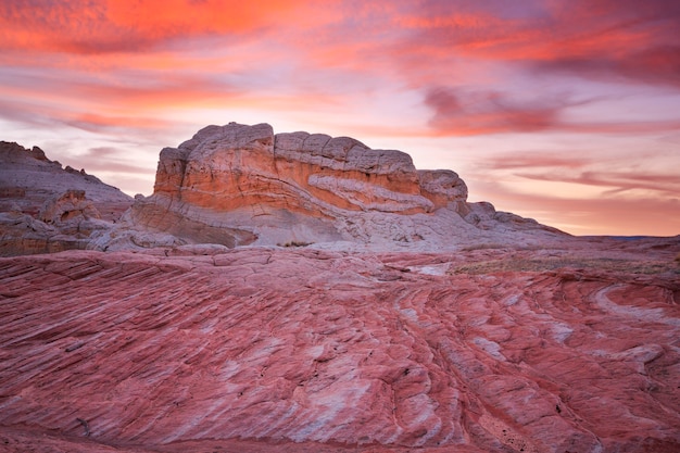 Kleurrijke Zonsondergang bij Witte Zak Arizona