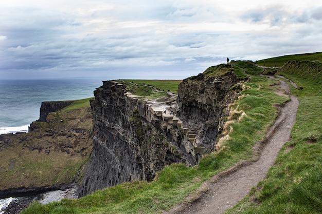 Klippen van moher steken Ierland over