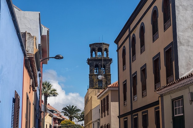 Klokkentoren van Iglesia de La Concepcion in La Laguna Tenerife Spanje