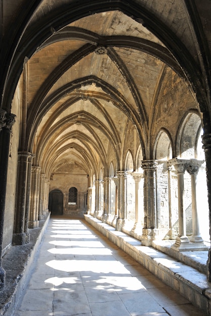 Foto klooster in arles
