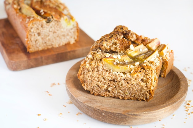 Knapperig bananenbrood met kaneel