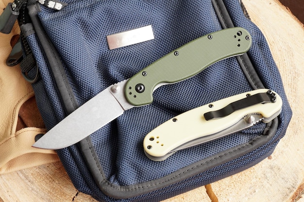 Knife the folding exclusive