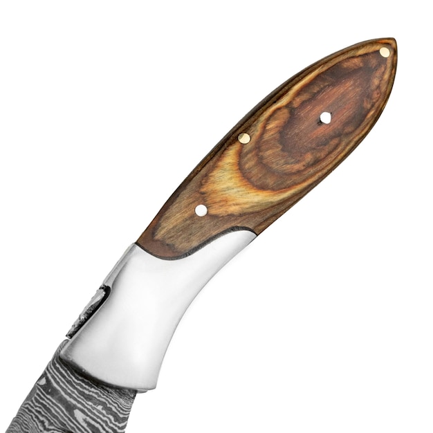 Foto coltelli con manico in legno isolati su sfondo bianco vista dall'alto