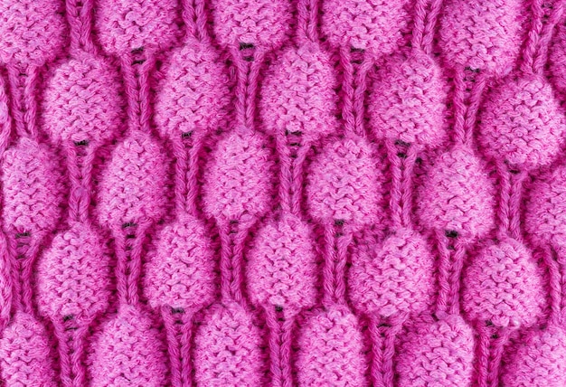 Knitted fabric with a pattern