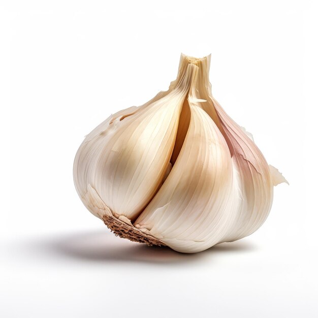 Knoflookbollen geïsoleerd op witte achtergrond Ongeschilde knoflookbellen