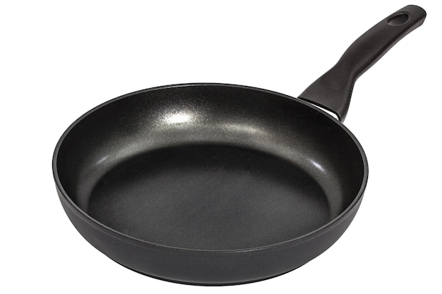 Koekenpan met handvat geïsoleerd op een witte achtergrond