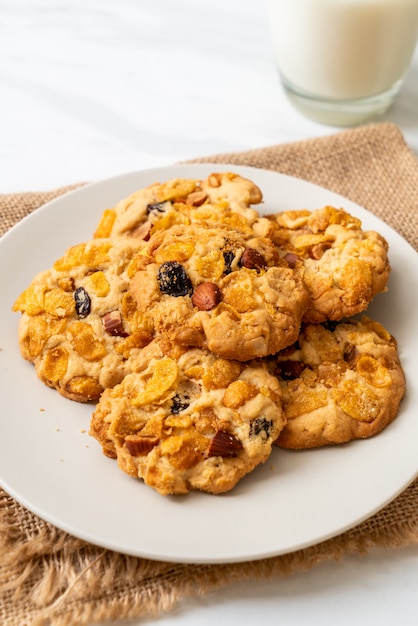 koekjes met cornflake rozijn en amandelen