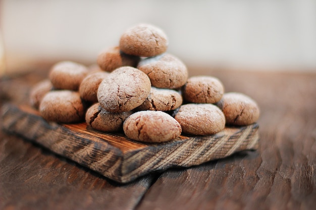 koekjes op een houten achtergrond