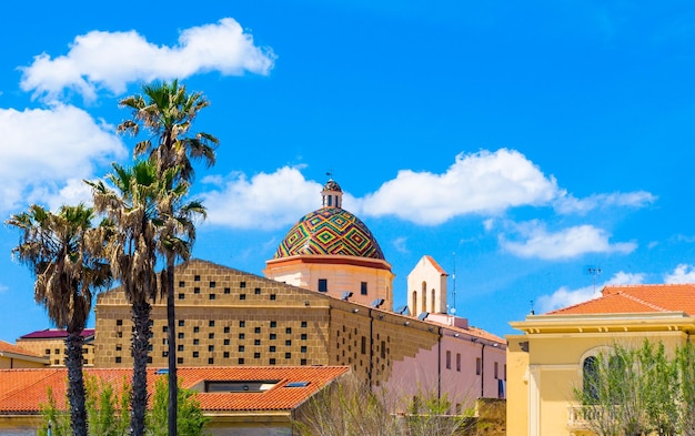 Koepel van de kerk van san michele in alghero