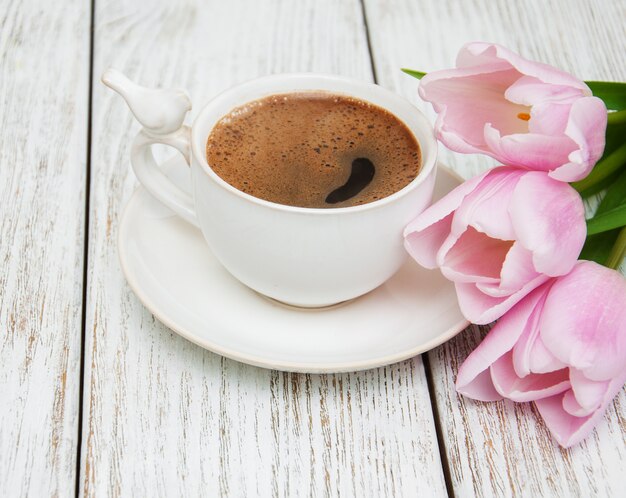 Koffie en tulpen