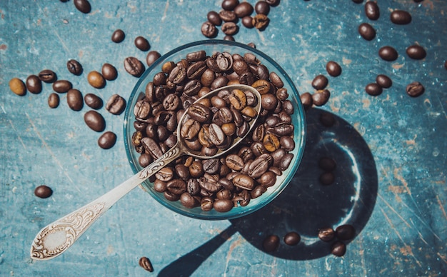 Koffie voor ontbijt en giswerk. Selectieve aandacht.