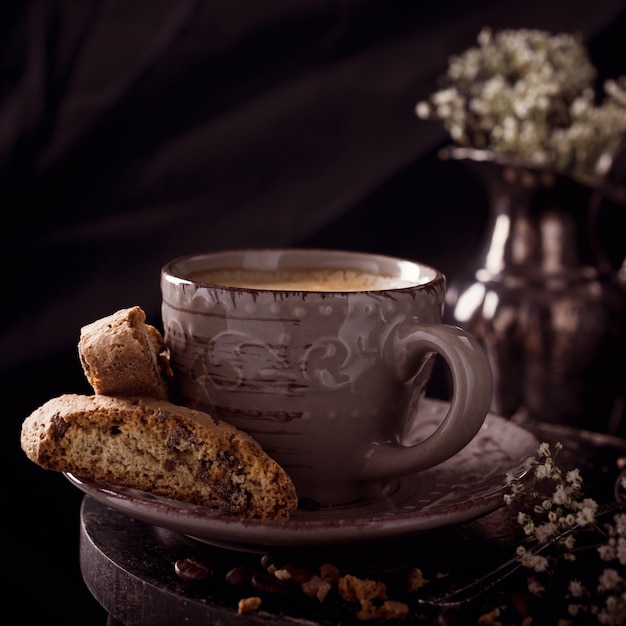 Koffiebeker met bonen