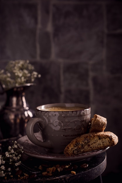 Koffiebeker met bonen