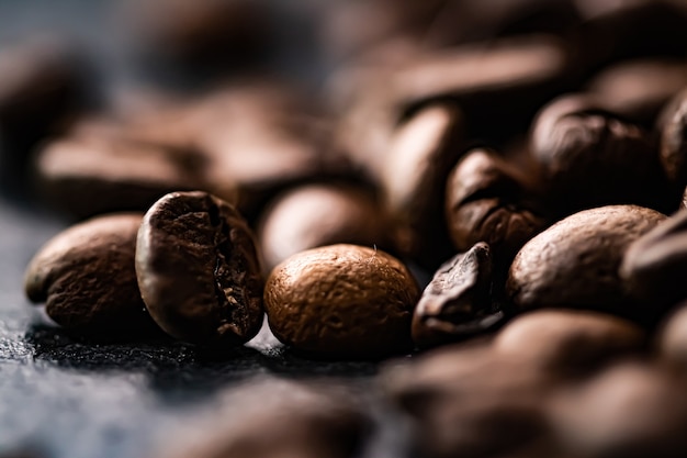 Koffiebonen achtergrond geroosterde kenmerkende boon met rijke smaak, beste ochtenddrank en luxe melange