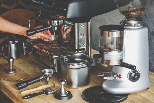 koffiekopje met apparaat