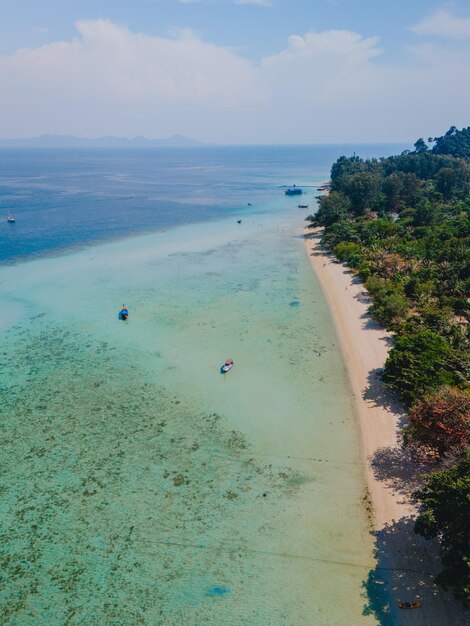 안다만 해에 있는 코크라단 열대 섬, 태국의 트랑