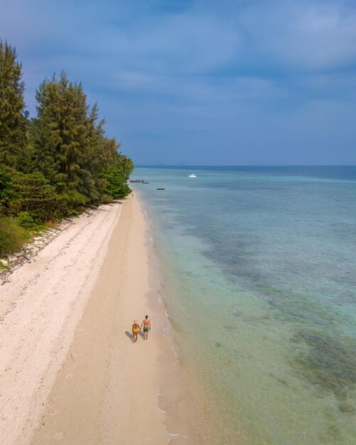 Photo koh ngai tropical island in the andaman sea trang in thailand