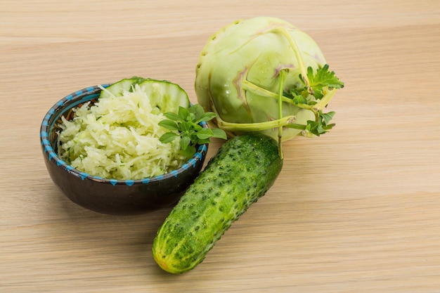 Kohlrabi salad