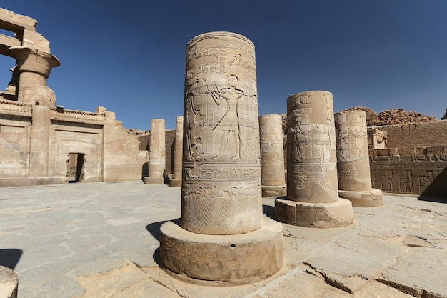 Kolom in Kom Ombo-tempel Aswan Egypte