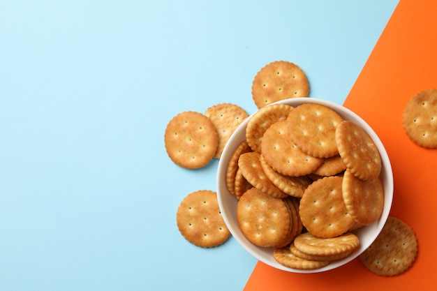 Kom met cracker koekjes