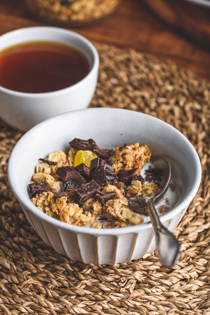 Kom Muesli met Geplette Chocolade