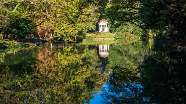 Koninklijk park, Villa Reale in Monza, Italië in de herfst