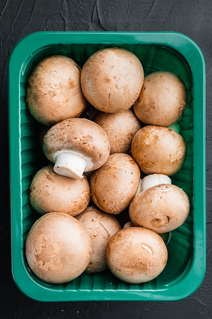 Foto koninklijke champignons, parijse champignons ingesteld