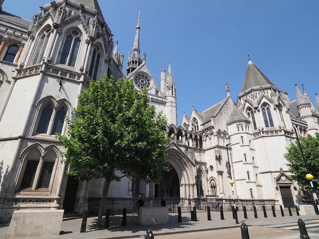 Koninklijke rechtbanken in Londen