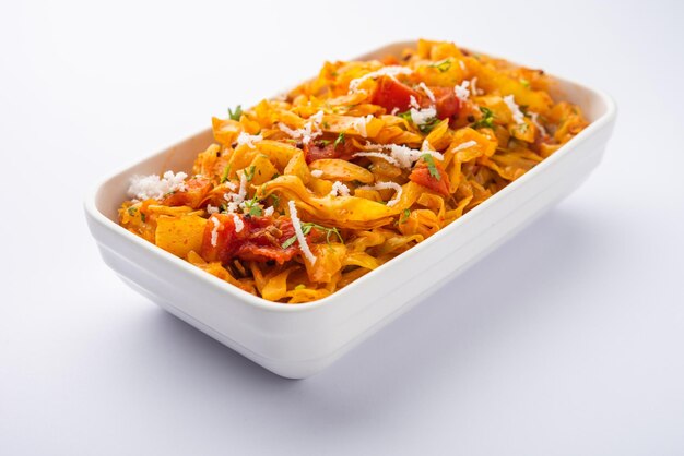 koolcurry of patta gobi sabzi