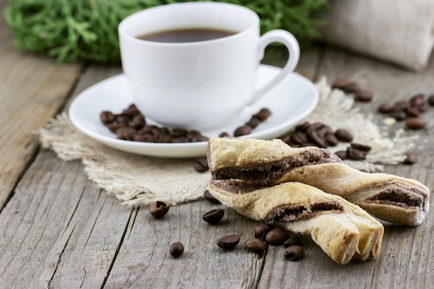 Kopje koffie met koekje