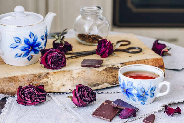 Foto kopje thee met chocolade