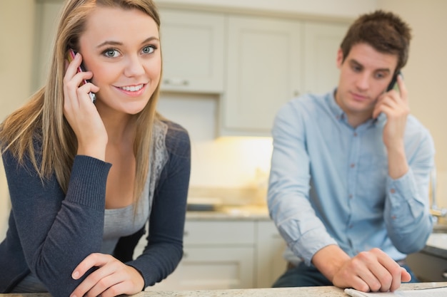 Koppel op mobiele telefoons