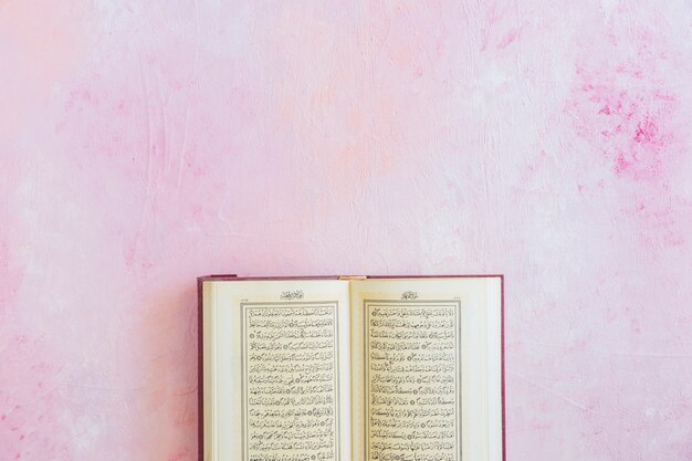 Photo koran book on pink