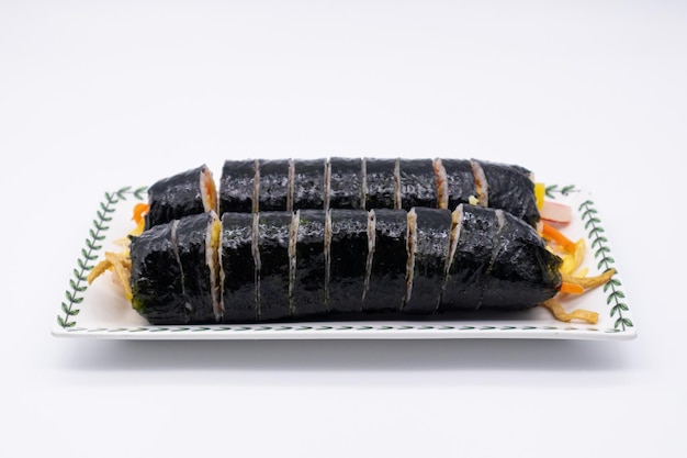 Koreaans traditioneel gerecht in een kom kimbap