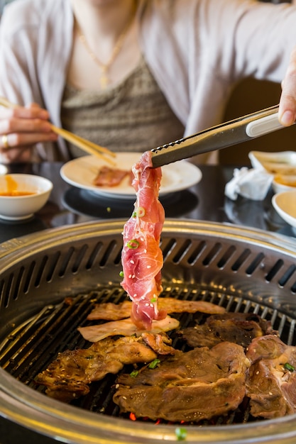 Foto cucina coreana del bbq e alimenti vegetali