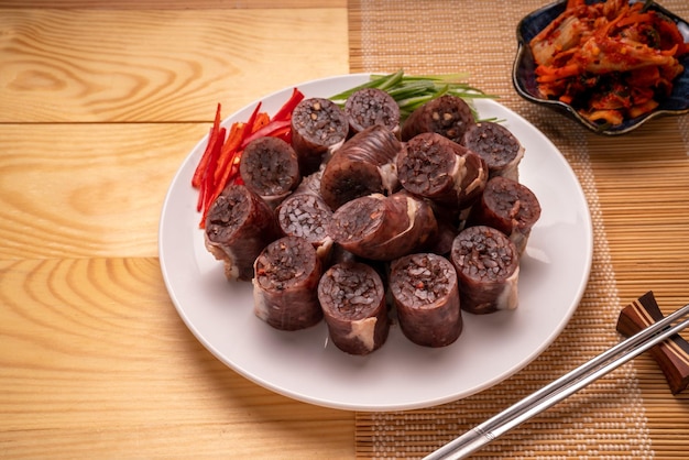 Photo the korean blood sausage or sundae soondae is korean traditional national food