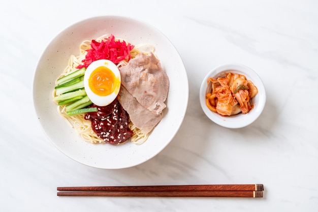 韓国の冷麺