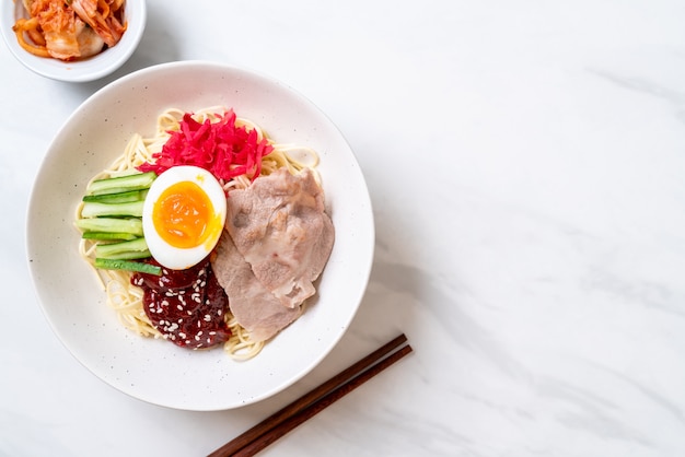 韓国の冷麺