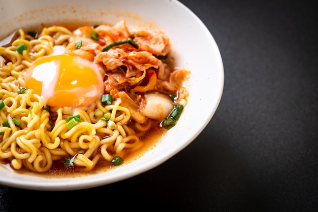 Korean instant noodles with kimchi and egg