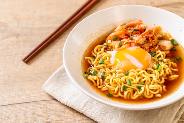 Korean instant noodles with kimchi and egg