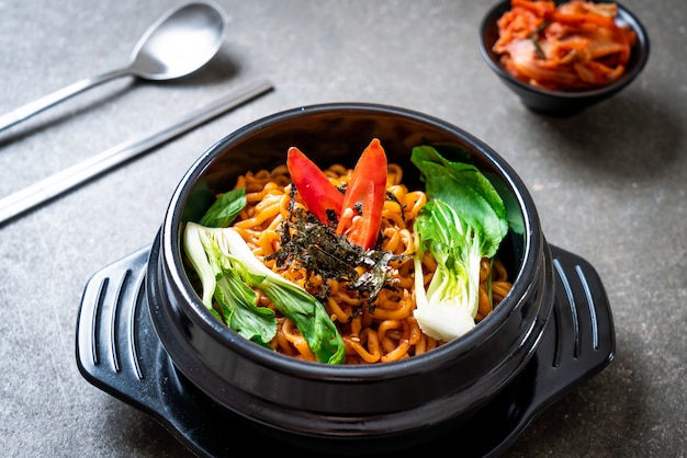 korean instant noodles with vegetable and kimchi