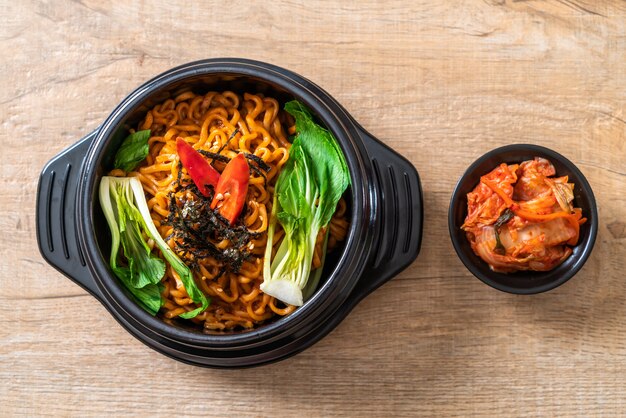 korean instant noodles with vegetable and kimchi