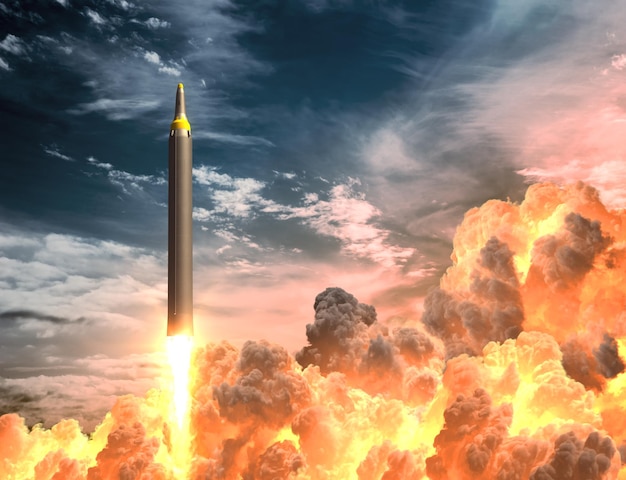 Корейская ракета взлетает в огненных облаках