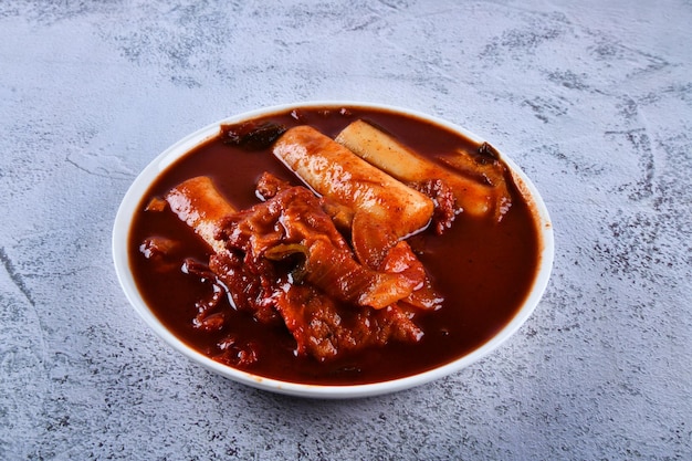 한국 전통 음식 스낵 매운 음식 떡볶이