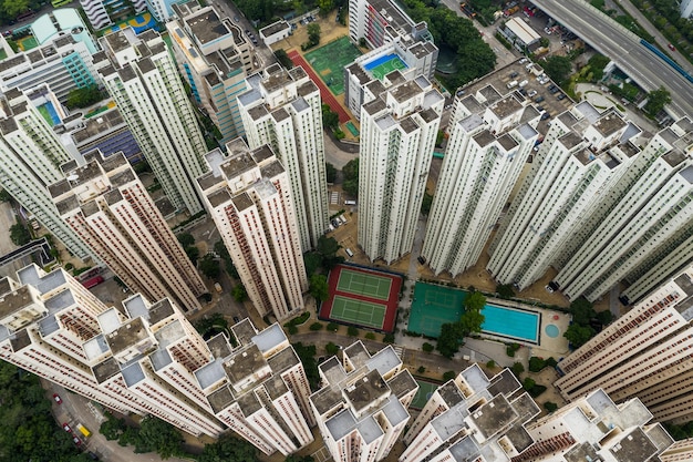 Kowloon Bay, Hong Kong 03 September 2018:-홍콩 주거용 건물의 하향식 전망