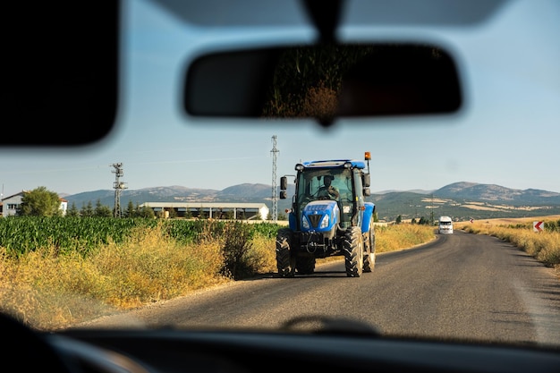 Foto temali koy eski tarihi bina traktor