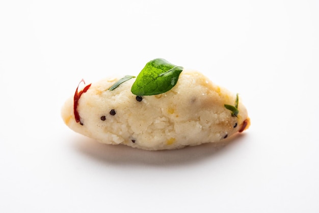 Kozhukatta pidi is een gestoomd tussendoortje van kerala rijstmeel met vingerafdrukken